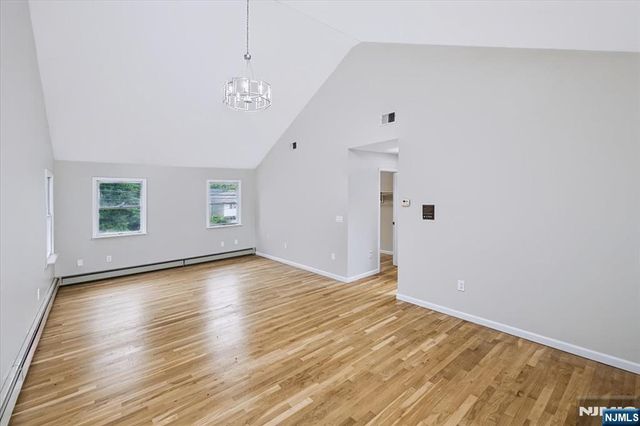 156 River Road, New Milford, NJ 07646