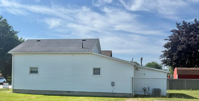 108 S Monroe Street, Bay City, MI 48708