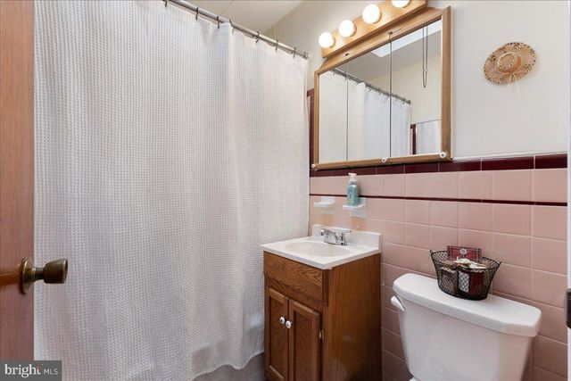 6621 WALKER ST, Philadelphia, PA 19135