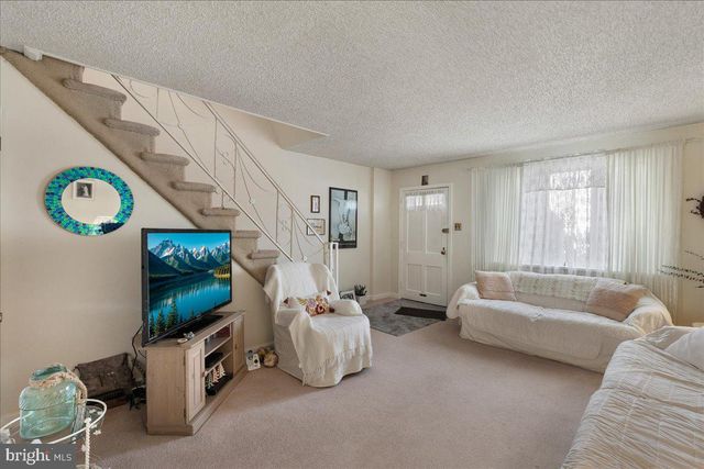 6621 WALKER ST, Philadelphia, PA 19135