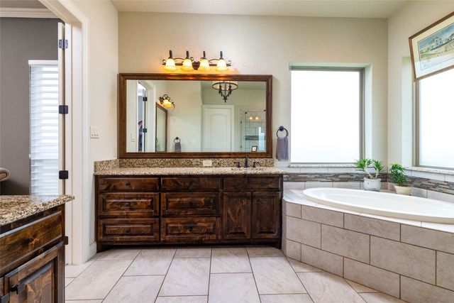 13350 Escalara Lane, Justin, TX 76247