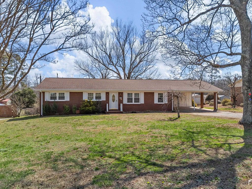 1313 Springfield Road, Boiling Springs, SC 29316