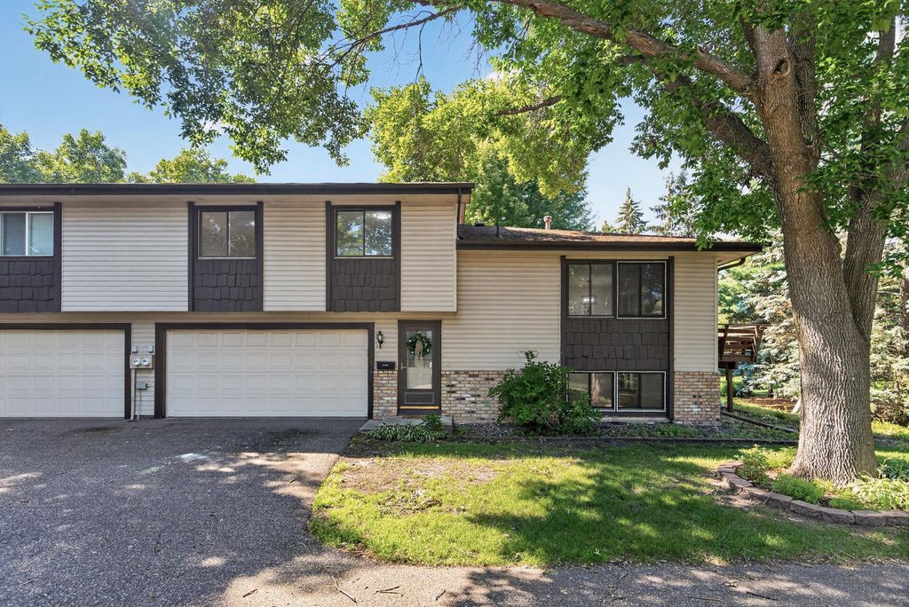 7735 York Lane N, Brooklyn Park, MN 55443 — photo 2