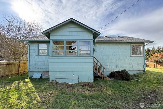 2367 E Fourth Avenue, Port Angeles, WA 98362