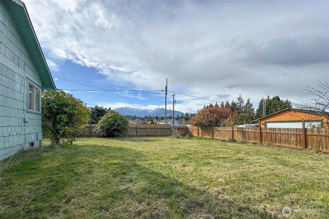 2367 E Fourth Avenue, Port Angeles, WA 98362