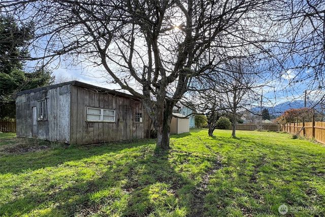 2367 E Fourth Avenue, Port Angeles, WA 98362