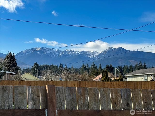 2367 E Fourth Avenue, Port Angeles, WA 98362