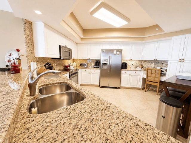 8600 S OCEAN DRIVE 402, Jensen Beach, FL 34957