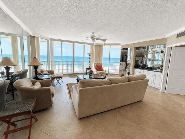 8600 S OCEAN DRIVE 402, Jensen Beach, FL 34957