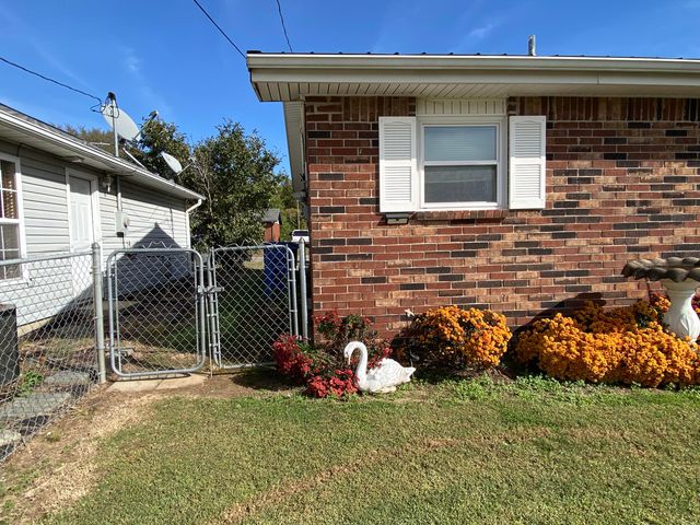 2122 P Street SW, Miami, OK 74354