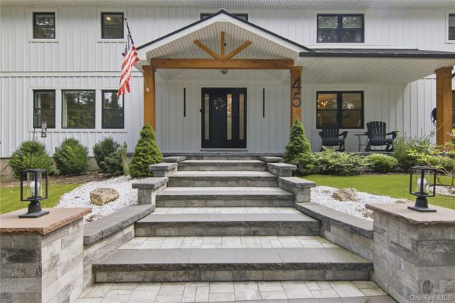 45 Meadow Glen Road, Fort Salonga, NY 11768
