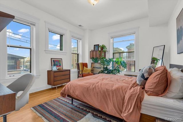 615 W Hancock St 202, Detroit, MI 48201