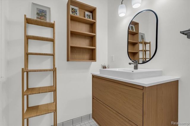 615 W Hancock St 202, Detroit, MI 48201