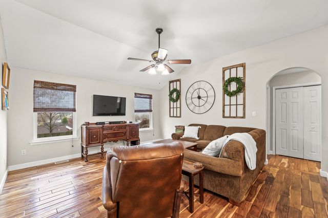 3733 SCARBOROUGH WAY, Jefferson City, MO 65109