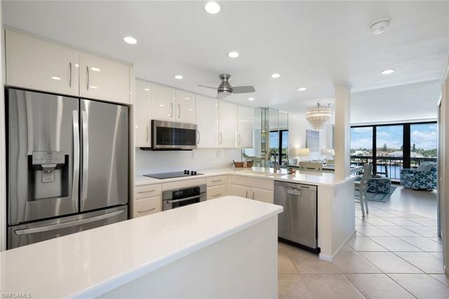 601 Seaview CT C506, Marco Island, FL 34145