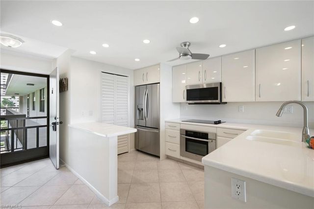 601 Seaview CT C506, Marco Island, FL 34145