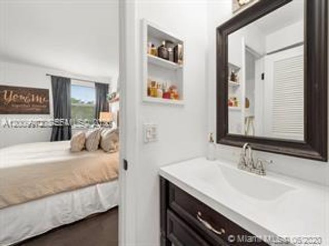 4590 SW 68th Ct Cir 8, Miami, FL 33155