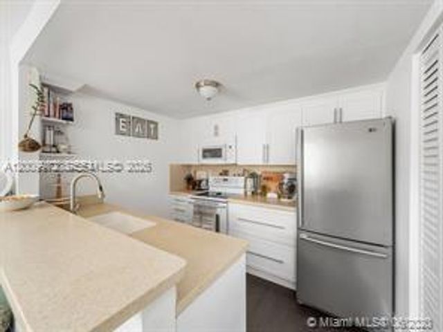 4590 SW 68th Ct Cir 8, Miami, FL 33155