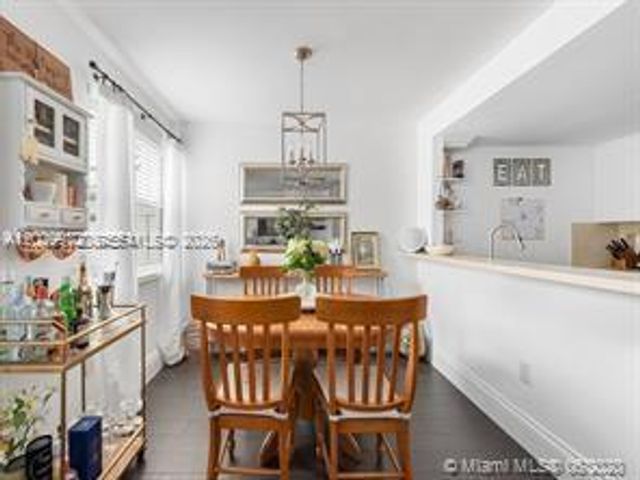 4590 SW 68th Ct Cir 8, Miami, FL 33155