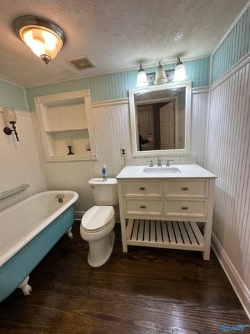 17 Sommersworth Avenue, Gadsden, AL 35904