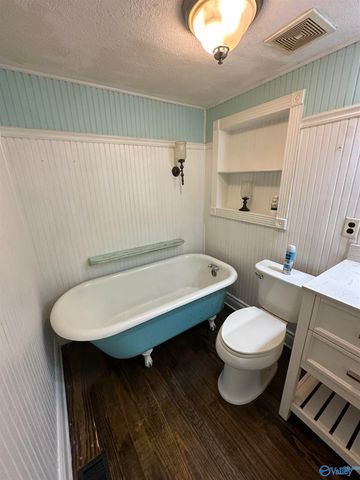 17 Sommersworth Avenue, Gadsden, AL 35904