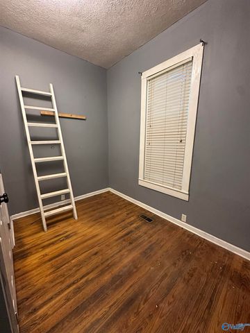 17 Sommersworth Avenue, Gadsden, AL 35904