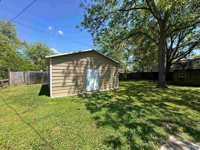 17 Sommersworth Avenue, Gadsden, AL 35904