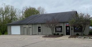 3374 S Center Road, Burton, MI 48519