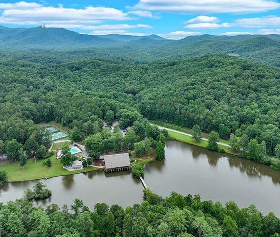 120 Hawks Nest, Sautee Nacoochee, GA 30571