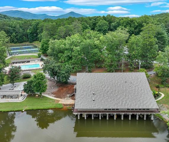 120 Hawks Nest, Sautee Nacoochee, GA 30571