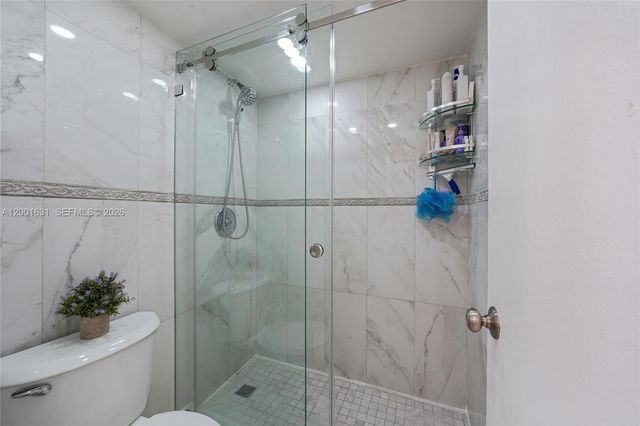 1305 W 53rd Street 429, Hialeah, FL 33012