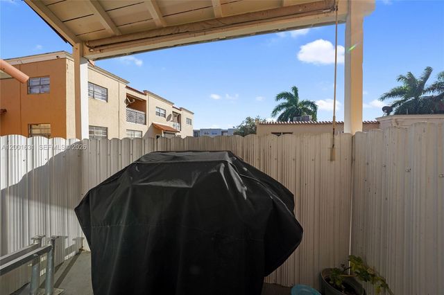 1305 W 53rd Street 429, Hialeah, FL 33012