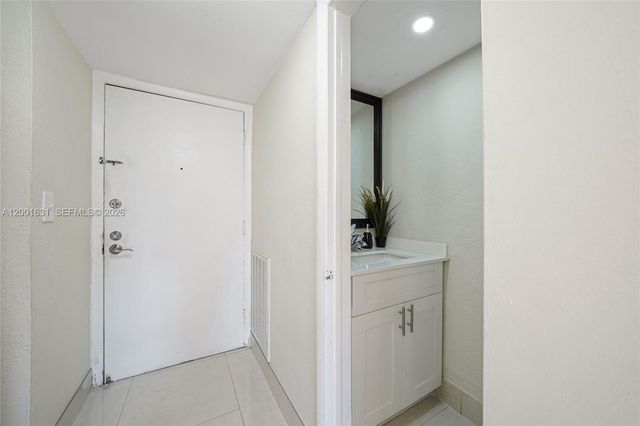 1305 W 53rd Street 429, Hialeah, FL 33012