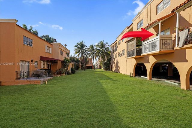 1305 W 53rd Street 429, Hialeah, FL 33012