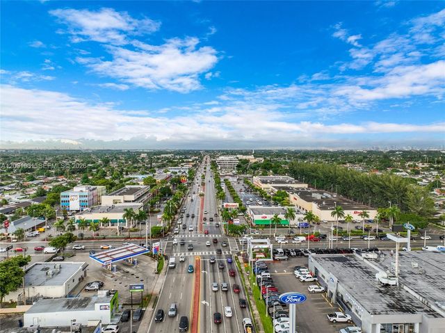 1305 W 53rd Street 429, Hialeah, FL 33012