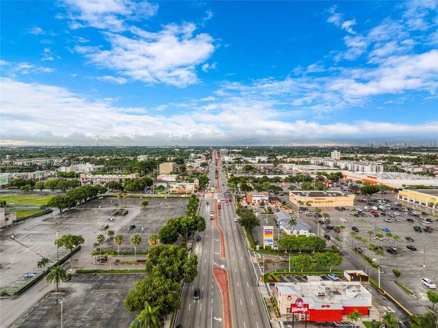 1305 W 53rd Street 429, Hialeah, FL 33012