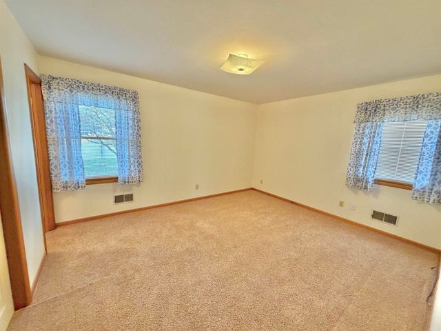 509 McNeil Ave, Point Pleasant, WV 25550