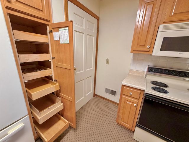 509 McNeil Ave, Point Pleasant, WV 25550