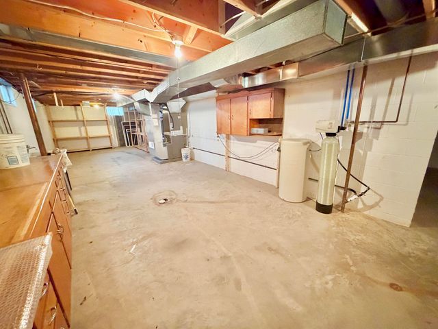 509 McNeil Ave, Point Pleasant, WV 25550