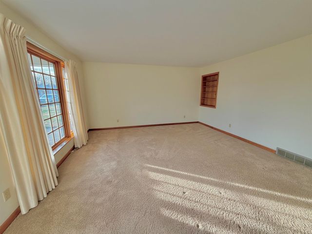 509 McNeil Ave, Point Pleasant, WV 25550