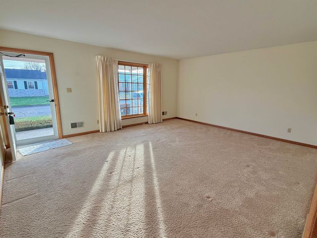 509 McNeil Ave, Point Pleasant, WV 25550