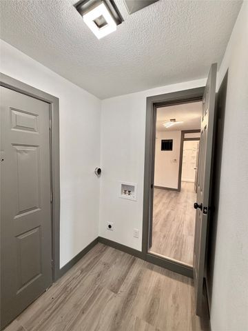 928 Morton Avenue, Des Moines, IA 50316