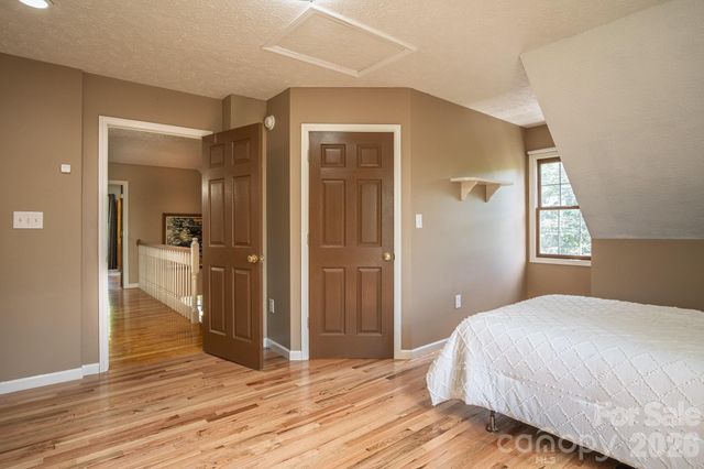 17 Squires Lane, Candler, NC 28715