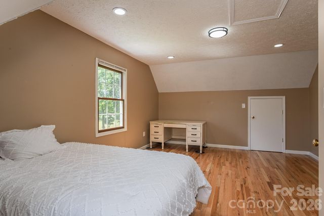 17 Squires Lane, Candler, NC 28715