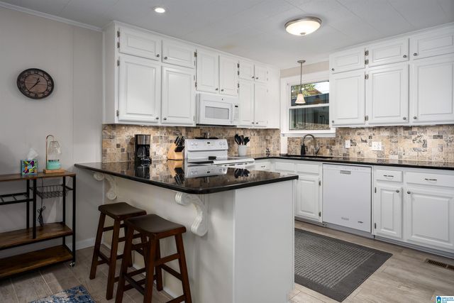 281 COUNTY ROAD 602, Clanton, AL 35046