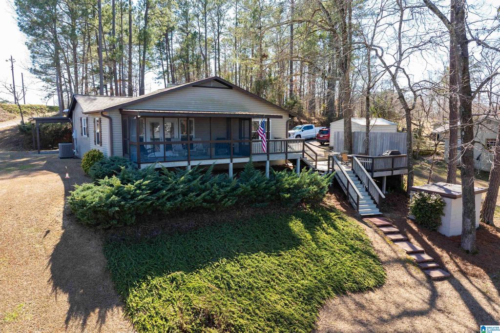 281 COUNTY ROAD 602, Clanton, AL 35046