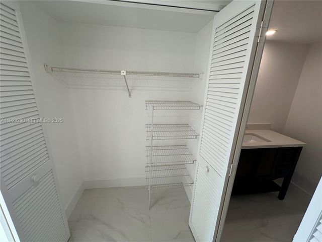 6797 Willow Wood Dr 6043, Boca Raton, FL 33434