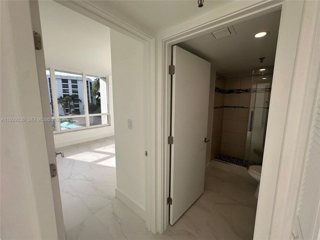 6797 Willow Wood Dr 6043, Boca Raton, FL 33434