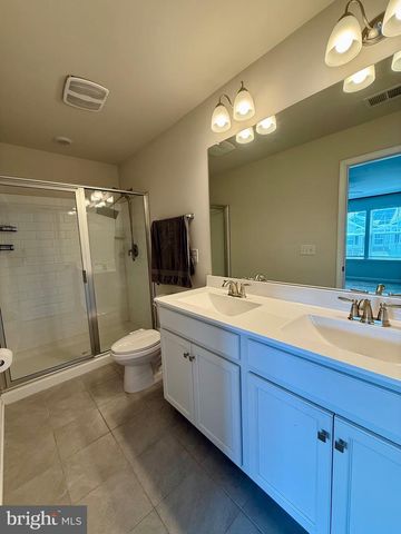 4 PEREGRINE WAY, Burlington, NJ 08016