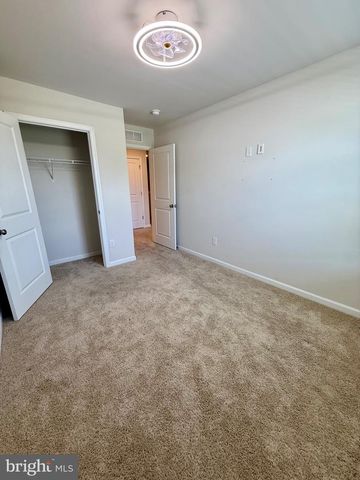 4 PEREGRINE WAY, Burlington, NJ 08016